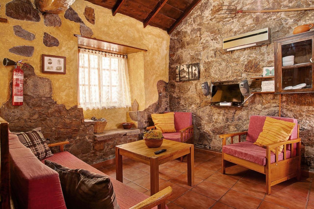 Casa Rural - Laendliches Haus, Pepita La De Las Flores Tejeda  Bagian luar foto